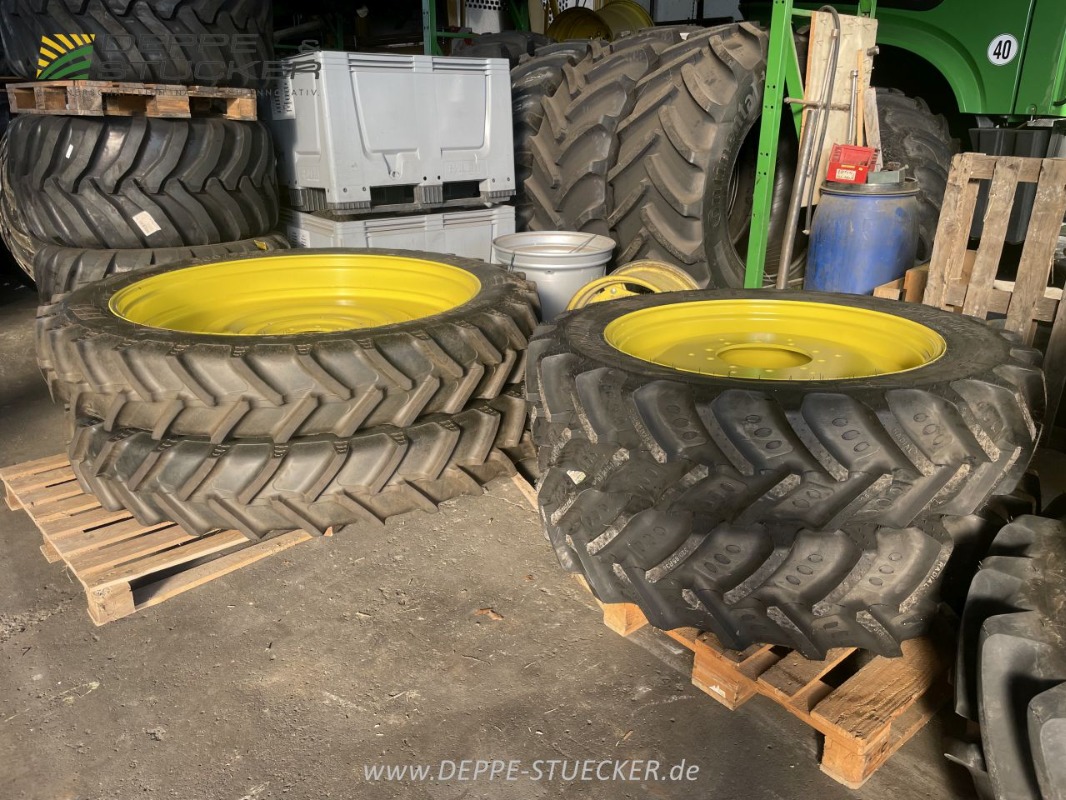 BKT Agrimax 320/85 R36 / 300/95 R52 gebraucht