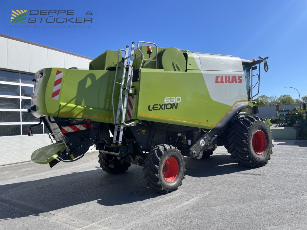 CLAAS Lexion 630 Montana 4x4 mit V660 Schneidwerk gebraucht – Mähdrescher – Baujahr 2012 – Produktbild 4