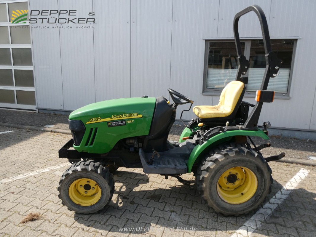 John Deere 2320 gebraucht – Kommunaltraktor – Baujahr 2008 – Produktbild 4