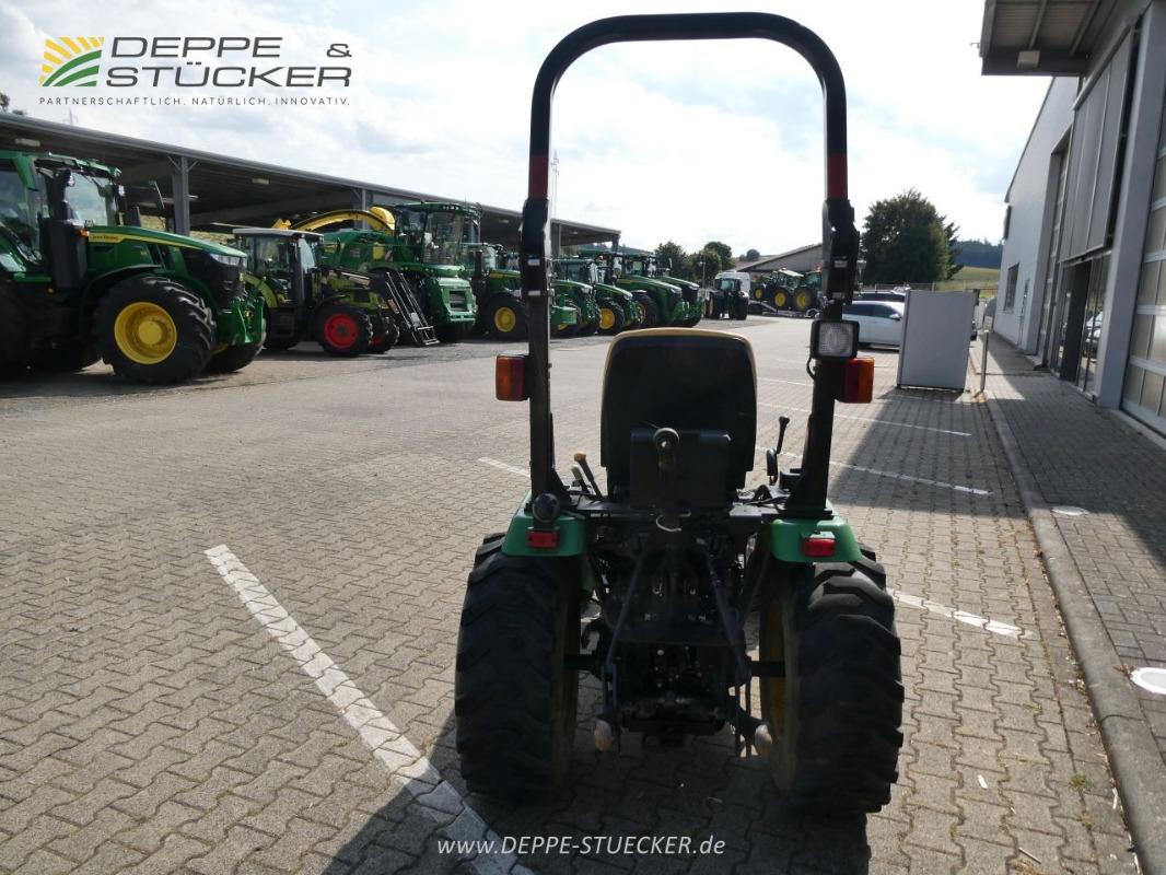 John Deere 2320 gebraucht – Kommunaltraktor – Baujahr 2008 – Produktbild 6