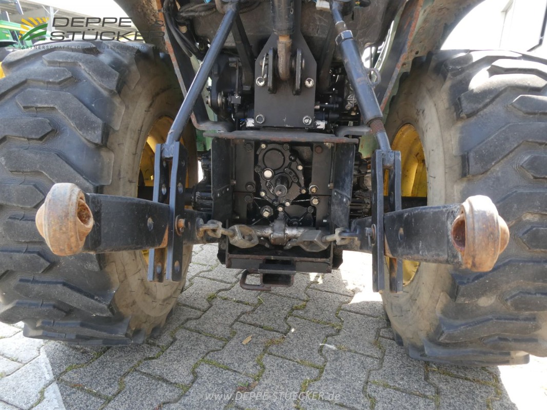 John Deere 2320 gebraucht – Kommunaltraktor – Baujahr 2008 – Produktbild 7