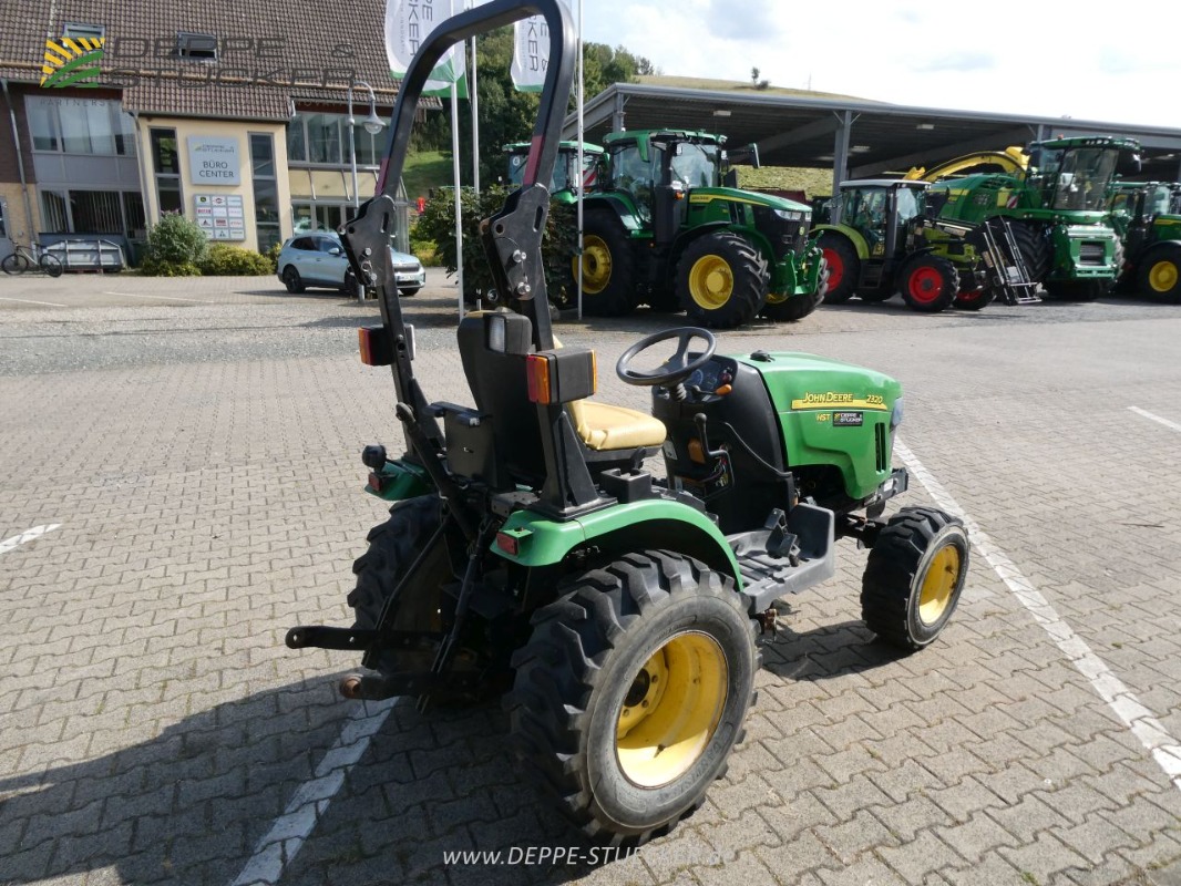 John Deere 2320 gebraucht – Kommunaltraktor – Baujahr 2008 – Produktbild 8