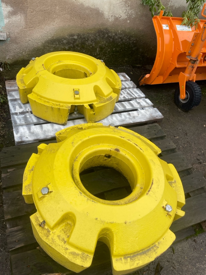 John Deere 2x 620kg Innenradgewichte inkl. Bolzen gebraucht