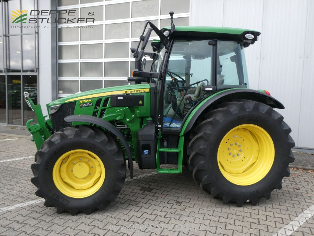 John Deere 5130M gebraucht – Traktor – Baujahr 2025 – Produktbild 3