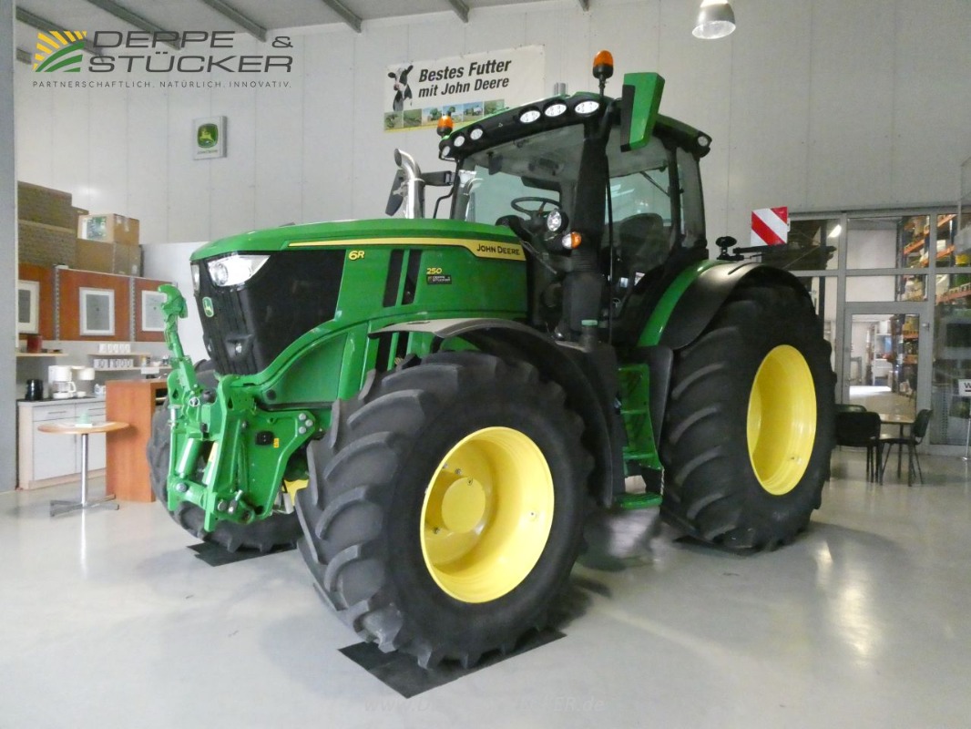 John Deere 6R 250 gebraucht – Traktor – Baujahr 2022 – Produktbild 3