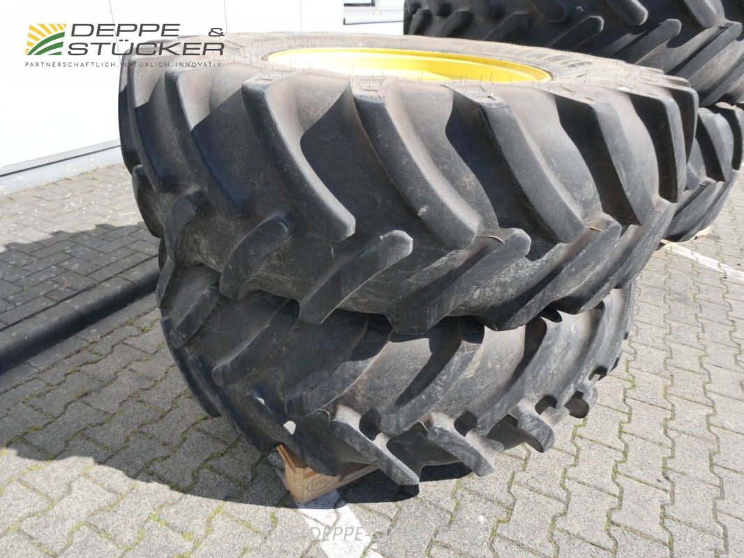 John Deere für Feldhäcksler: VF710/70R42 + 500/85R30 gebraucht