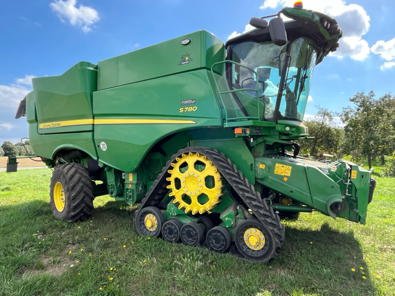 John Deere S780 mit 730FD + SWW gebraucht – Mähdrescher – Baujahr 2022 – Produktbild 1