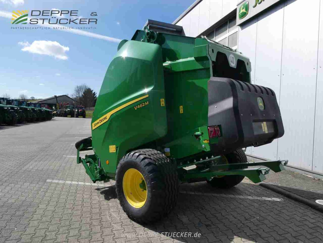 John Deere V462M mit Variabler Kammer gebraucht – Presse – Baujahr 2025 – Produktbild 5