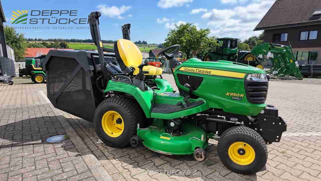 John Deere X950R mit 1,37m Schnittbreite gebraucht – Rasentraktor – Baujahr 2023 – Produktbild 4
