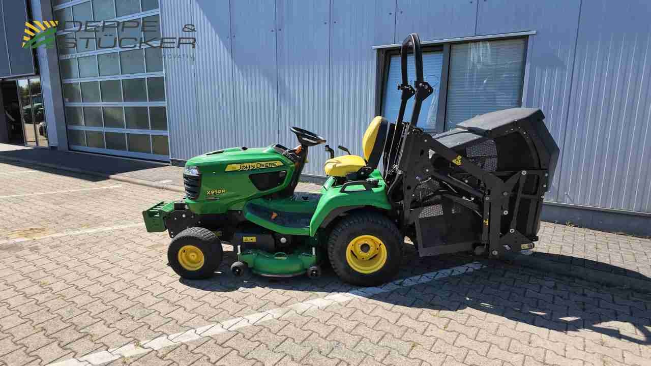 John Deere X950R mit Hochentleerung gebraucht – Rasentraktor – Baujahr 2021 – Produktbild 3