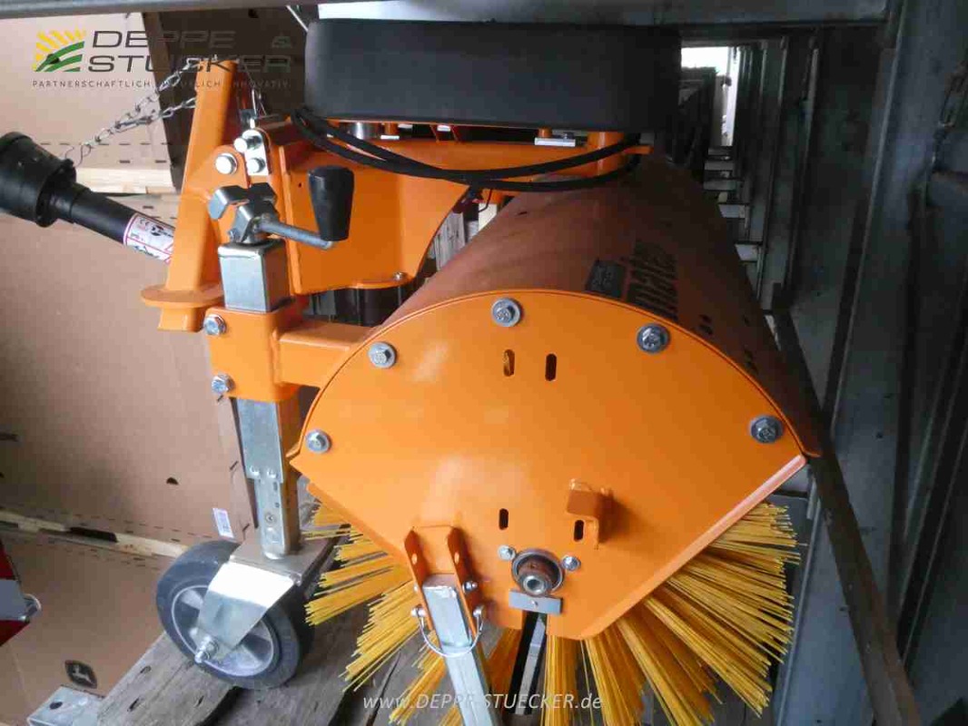 Matev SWE-H/M 12-45 gebraucht – Kehrmaschine – Baujahr 2023 – Produktbild 1