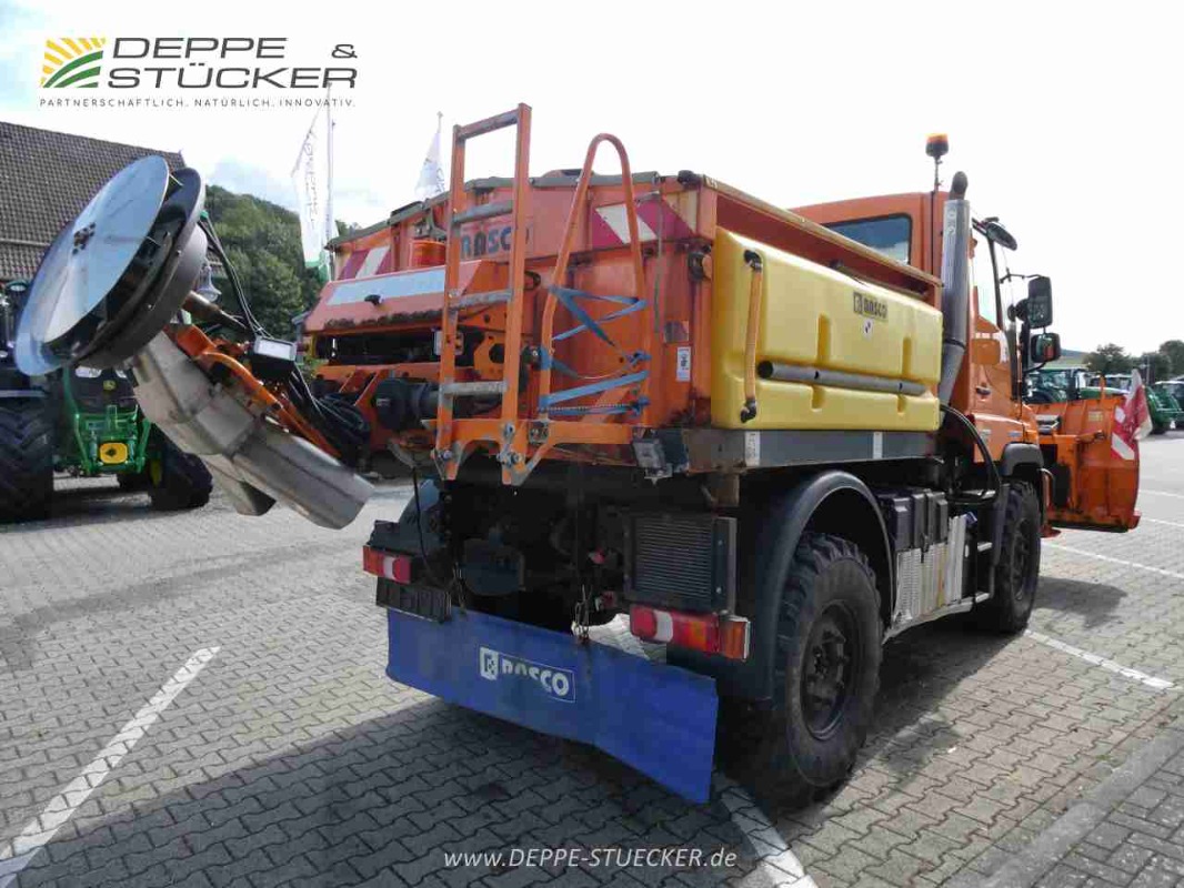 Mercedes-Benz Unimog U318 mit Schild+Streuer gebraucht – Kommunalfahrzeug – Baujahr 2014 – Produktbild 6