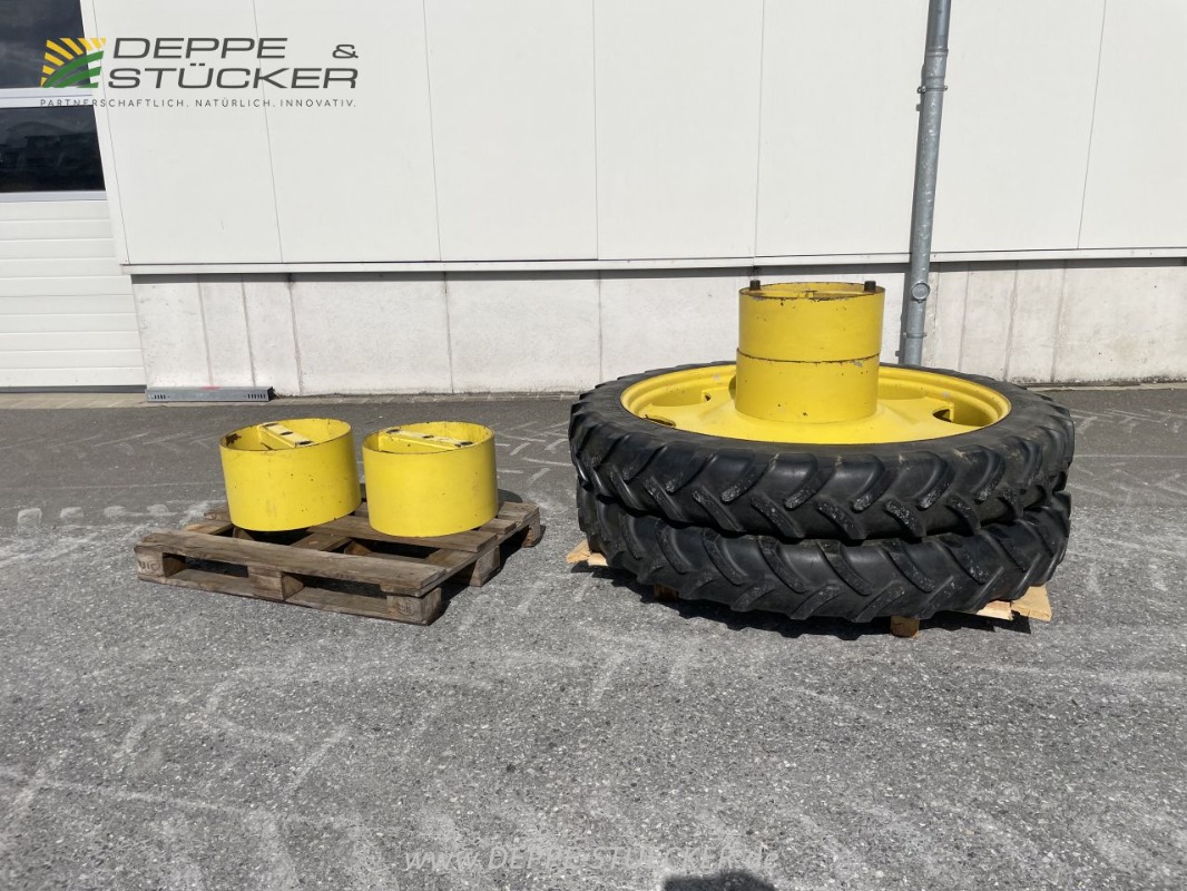 Michelin Zwillingsräder 230/95 R48 incl. Kupplungen gebraucht